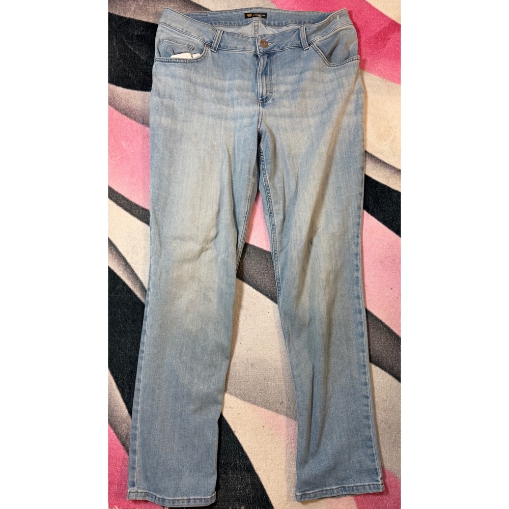 Lee Plus Women 16W Long Straight Leg Jeans Light Wash Mid Rise 103087126